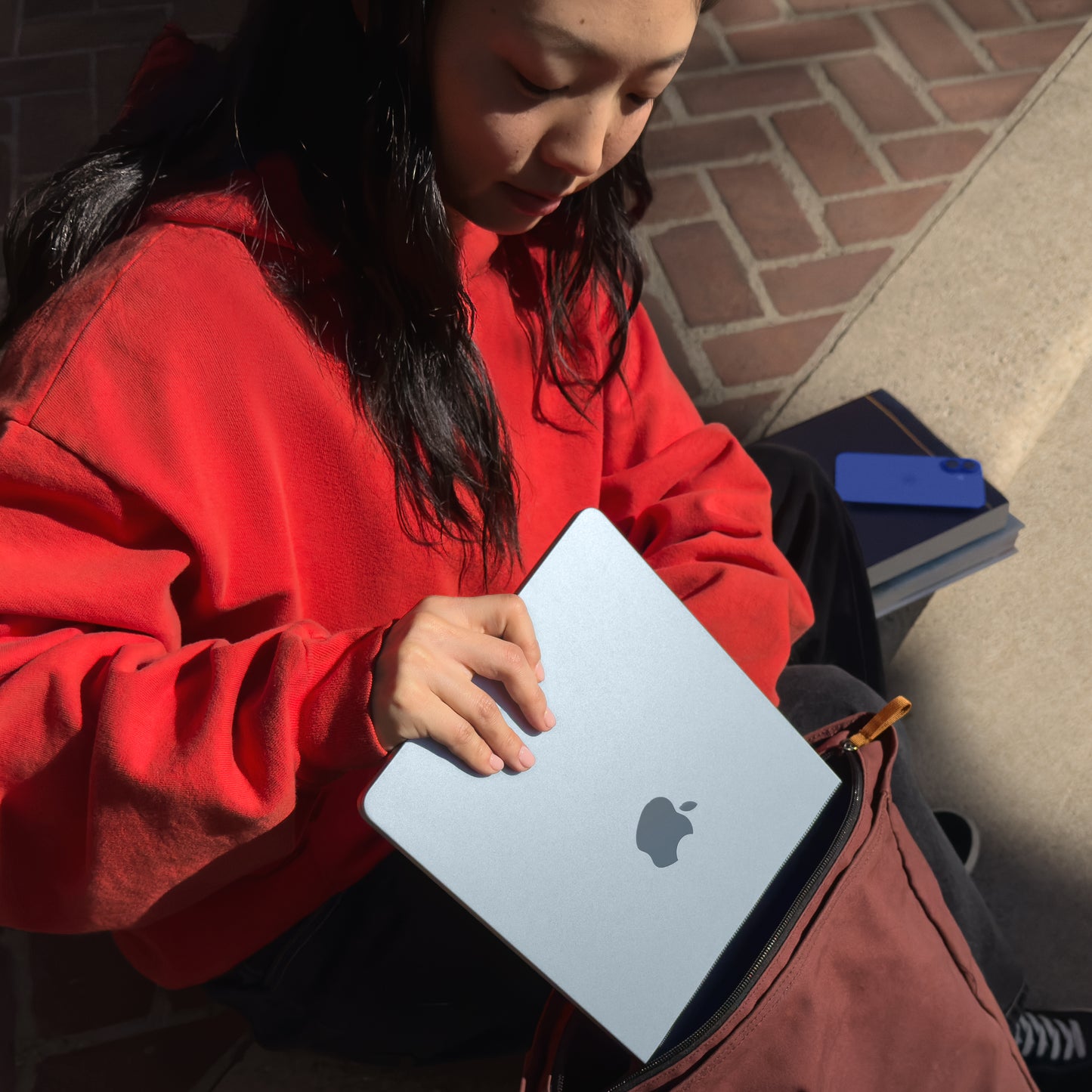 MacBook_Air_13-inch_M4_Starlight_PDP_Image_Position_8__en-IN