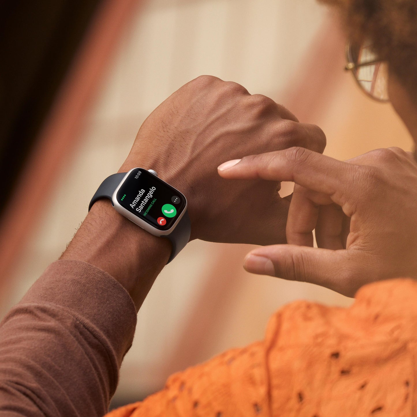 Apple Watch Series 8 GPS + Cellular 45mm Midnight Aluminium Case with Midnight Sport Band - Regular