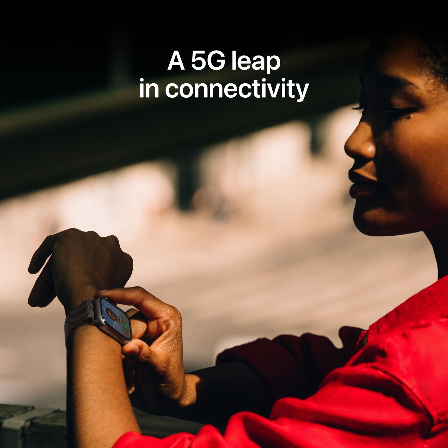 Apple_Watch_Series_11_42mm_LTE_Gold_Titanium_Milanese_Loop_Gold_PDP_Image_Position_7__en-IN