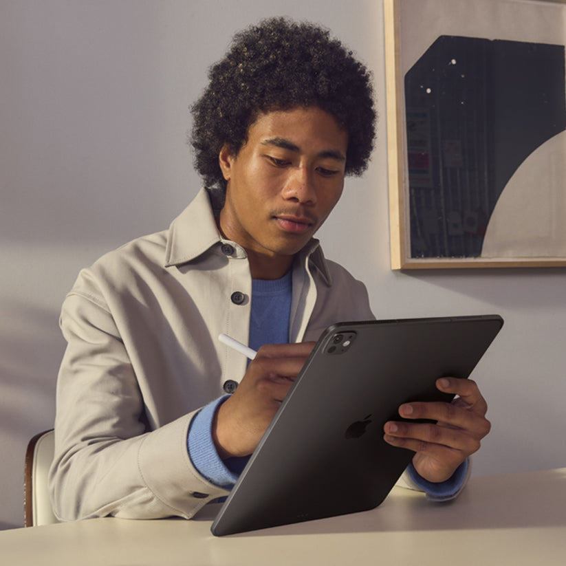 iPad_Pro_13-in_M5_Cellular_Silver_PDP_Image_Position_5__en-IN