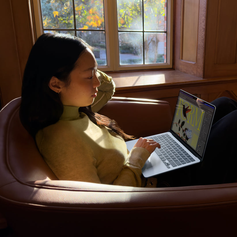 MacBook_Air_13-in_M5_Midnight_PDP_Image_Position_7__en-IN
